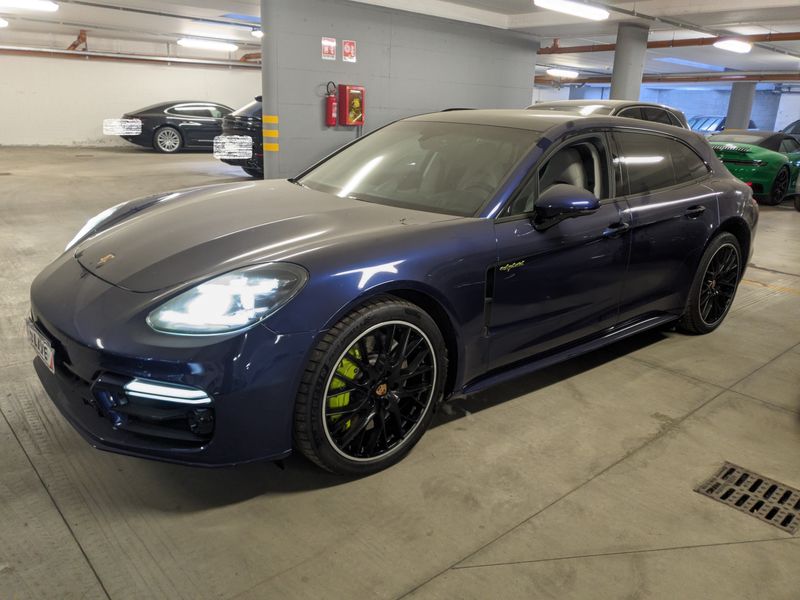 Porsche Panamera Sport Turismo 4S E-Hybrid — zdjęcie 2