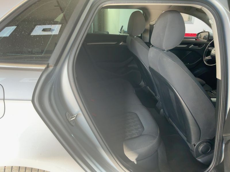 Audi A3 Sportback 1.6 TDI Admired — zdjęcie 14