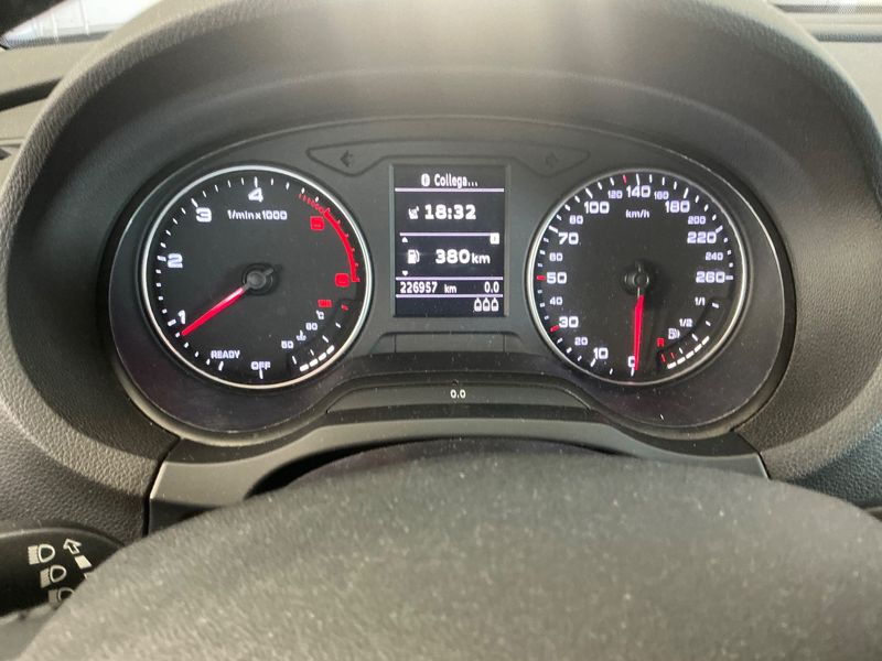 Audi A3 Sportback 1.6 TDI Admired — zdjęcie 13