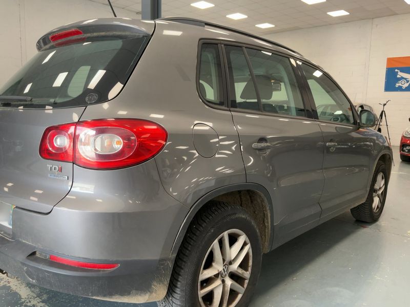 Volkswagen Tiguan 2.0 TDI BlueMotion Tech 2011 – снимка 8