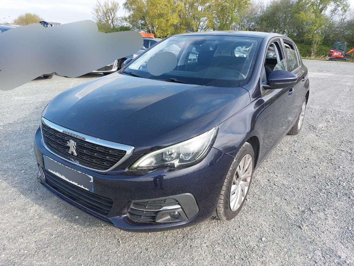 Peugeot 308 2018 — photo 1