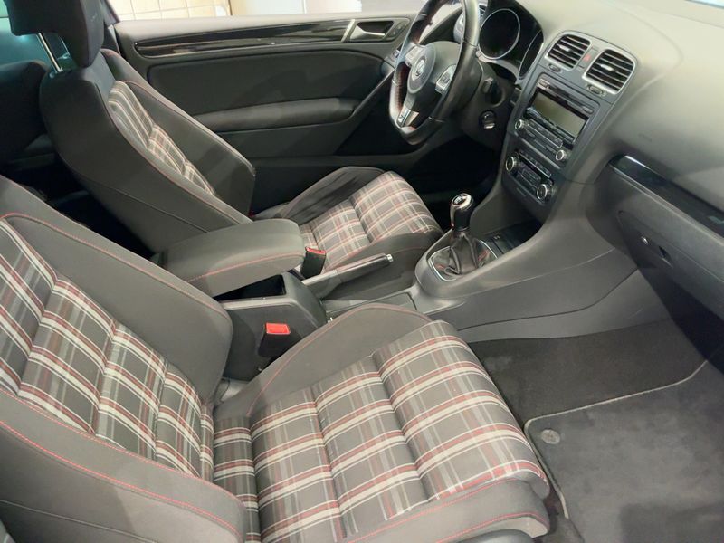 Volkswagen Golf VI 2.0 TSI GTI 2009 – снимка 17