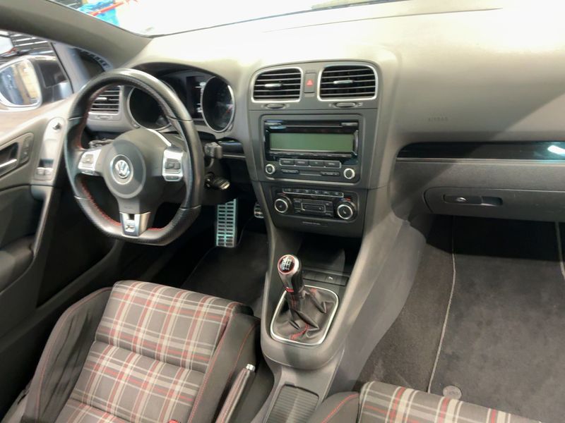 Volkswagen Golf VI 2.0 TSI GTI 2009 – снимка 18