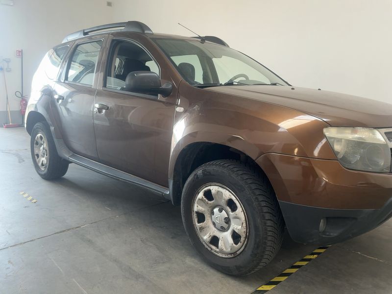 Dacia Duster 1.5 dCi Laureate 4x4 — zdjęcie 8