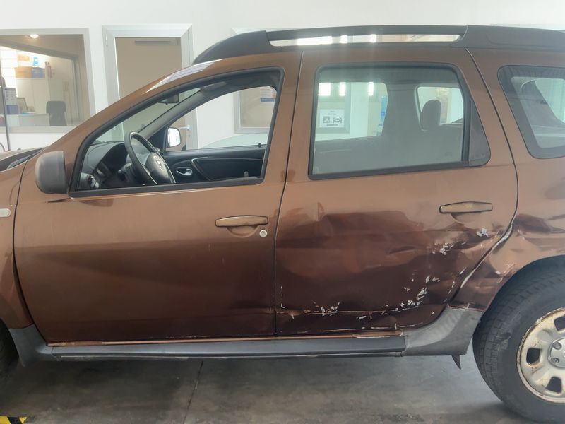 Dacia Duster 1.5 dCi Laureate 4x4 — zdjęcie 4