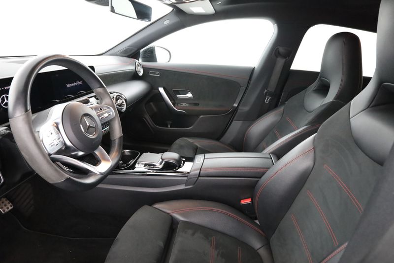 Mercedes-Benz CLA-Klasse CLA 200 Shooting Brake AMG Line — zdjęcie 11
