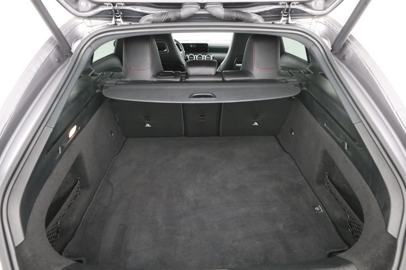 Mercedes-Benz CLA-Klasse CLA 200 Shooting Brake AMG Line — zdjęcie 10