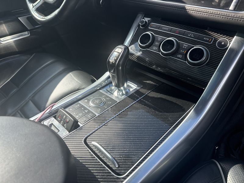 Land Rover Range Rover Sport 5.0 V8 SVR — zdjęcie 19