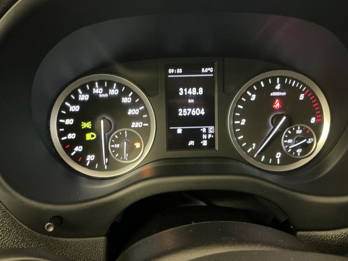 Mercedes-Benz Vito 2019 — photo 19