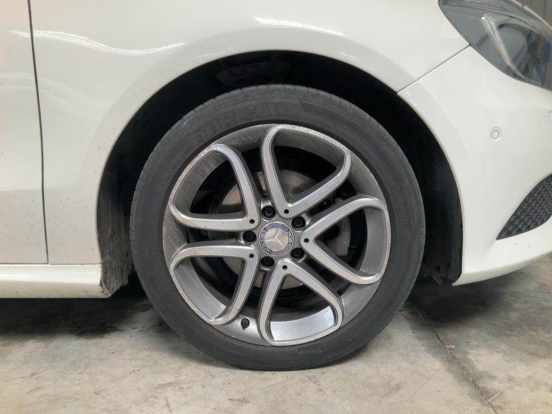 Mercedes-Benz A-Klasse A 180 CDI BlueEfficiency Sensation 2015 – снимка 11