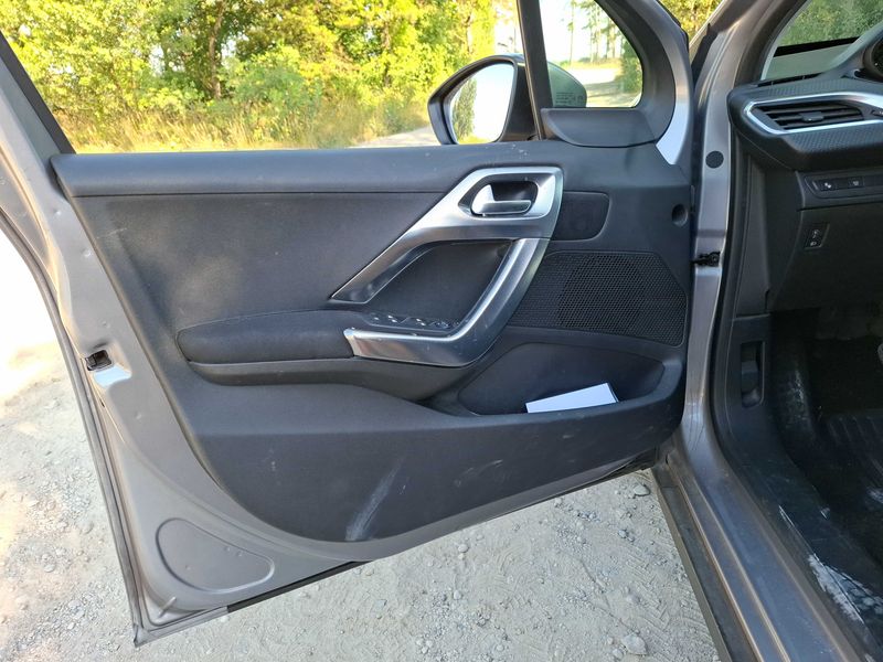 Peugeot 2008 1.2 PureTech Allure 2018 – снимка 74