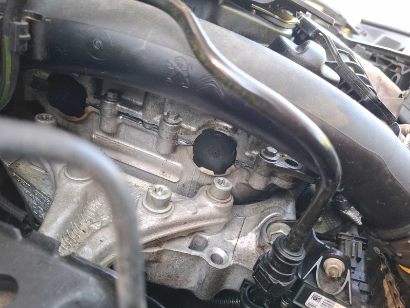Peugeot 2008 1.2 PureTech Allure 2018 – снимка 130