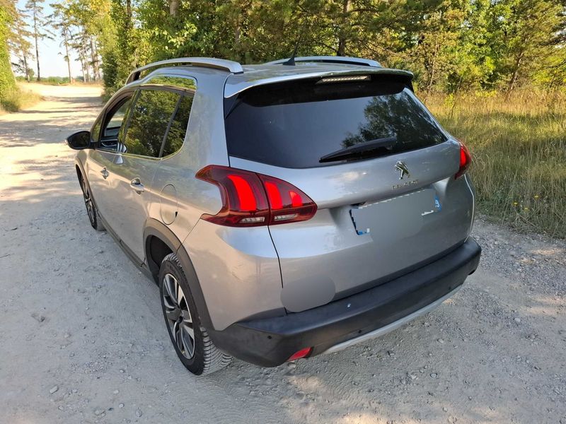 Peugeot 2008 1.2 PureTech Allure 2018 – снимка 3