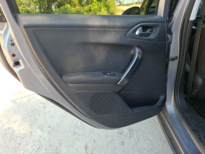 Peugeot 2008 1.2 PureTech Allure 2018 – снимка 71