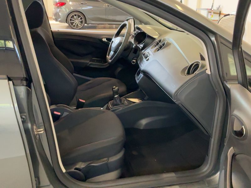 Seat Ibiza 1.6 TDI FR — zdjęcie 11