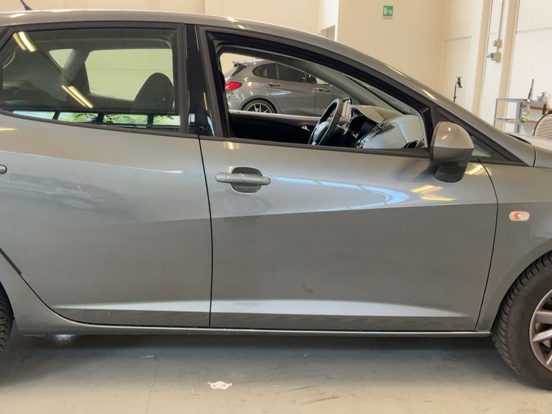 Seat Ibiza 1.6 TDI FR — zdjęcie 7