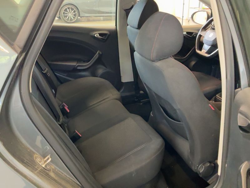 Seat Ibiza 1.6 TDI FR — zdjęcie 14