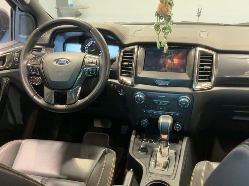 Ford Ranger 2.0 TDCi Doppelkabine 4x4 Wildtrak — zdjęcie 12