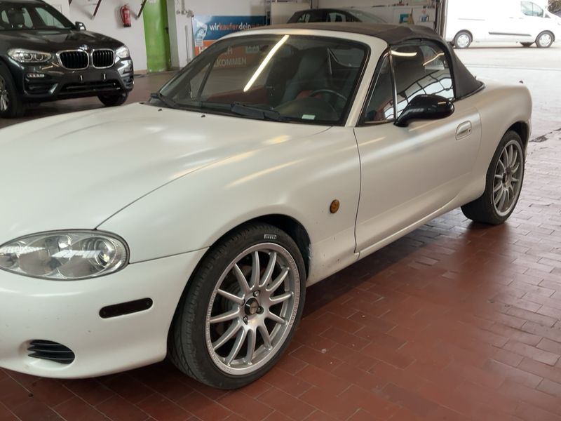 Mazda MX-5 1.9 Roadster — zdjęcie 2