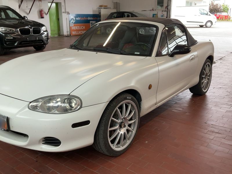 Mazda MX-5 1.9 Roadster