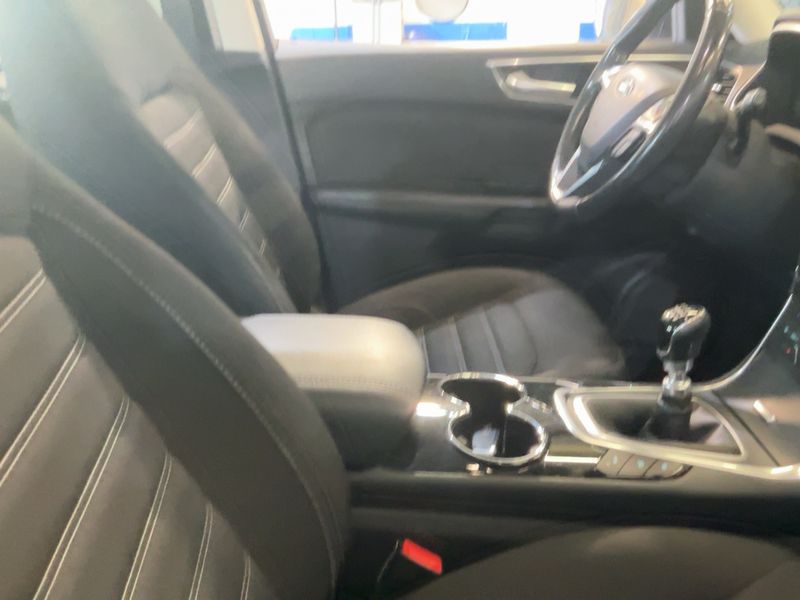 Ford Galaxy 2.0 TDCi Titanium — zdjęcie 11