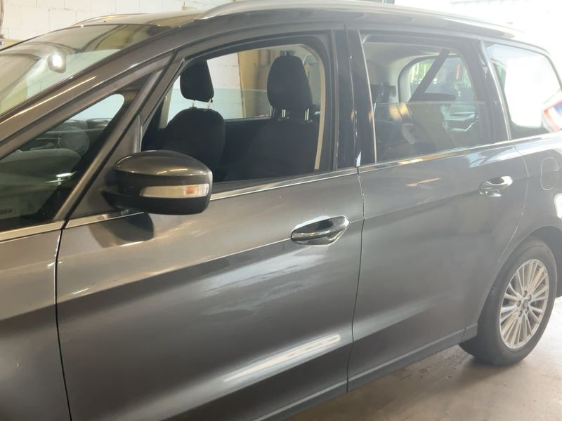 Ford Galaxy 2.0 TDCi Titanium — zdjęcie 4