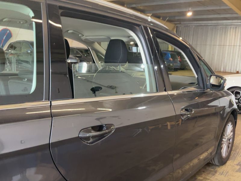 Ford Galaxy 2.0 TDCi Titanium — zdjęcie 7