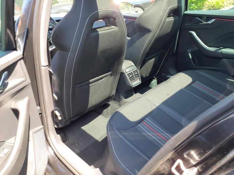 Skoda Kamiq 1.5 TSI ACT Monte Carlo — zdjęcie 11