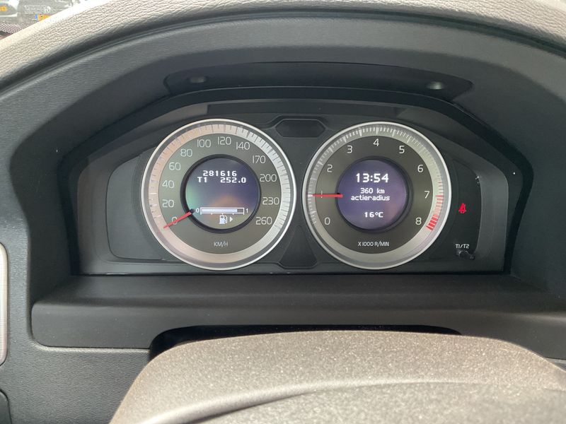 Volvo V70 1.6 T4 Momentum — zdjęcie 4