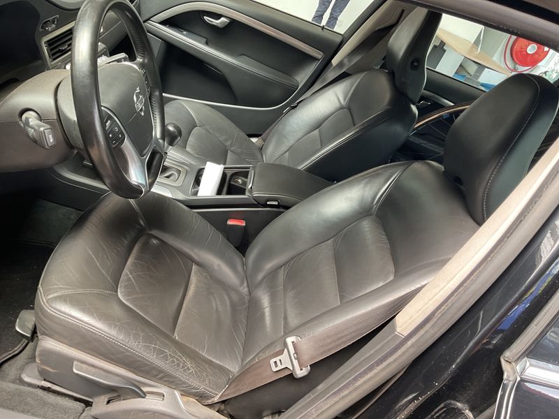 Volvo V70 1.6 T4 Momentum — zdjęcie 3
