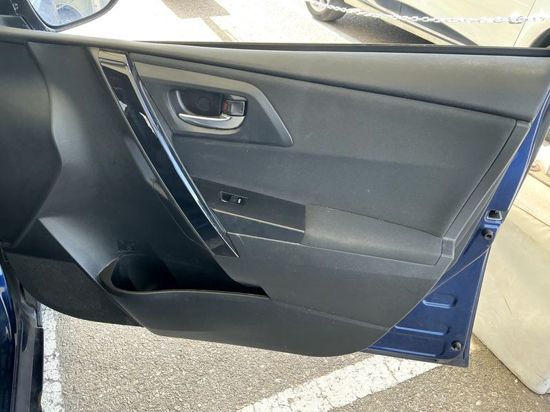 Toyota Auris Touring Sports 1.2 Turbo Active 2015 – снимка 38