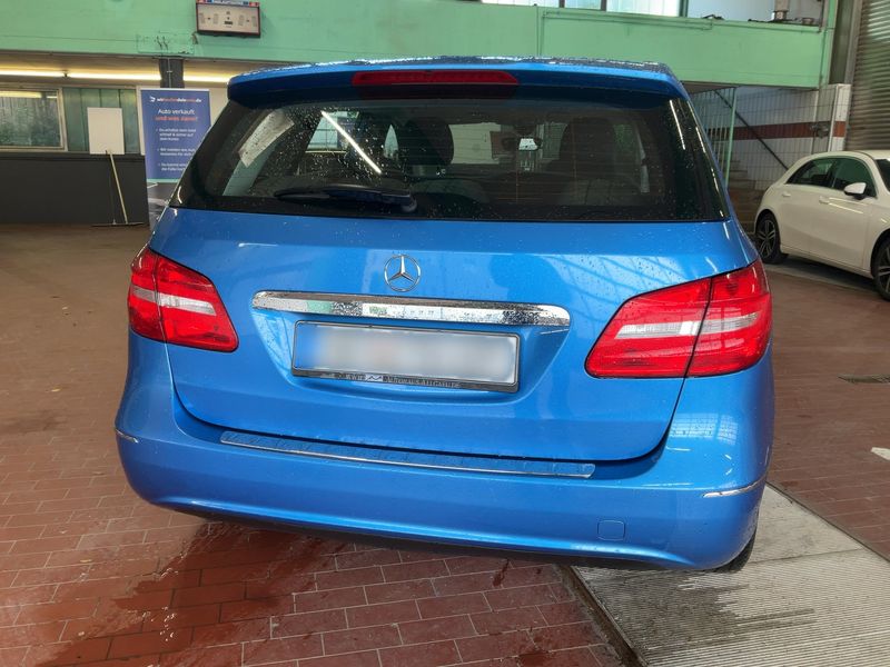 Mercedes-Benz B-Klasse B 180 — zdjęcie 5