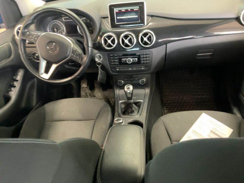 Mercedes-Benz B-Klasse B 180 — zdjęcie 12