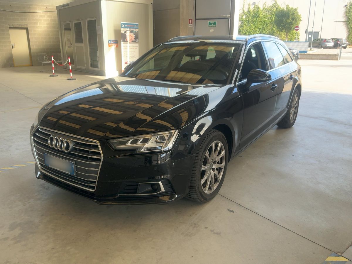 Audi A4 2018 — photo 1