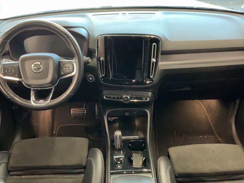Volvo XC40 2.0 D3 R-Design 2WD — zdjęcie 12