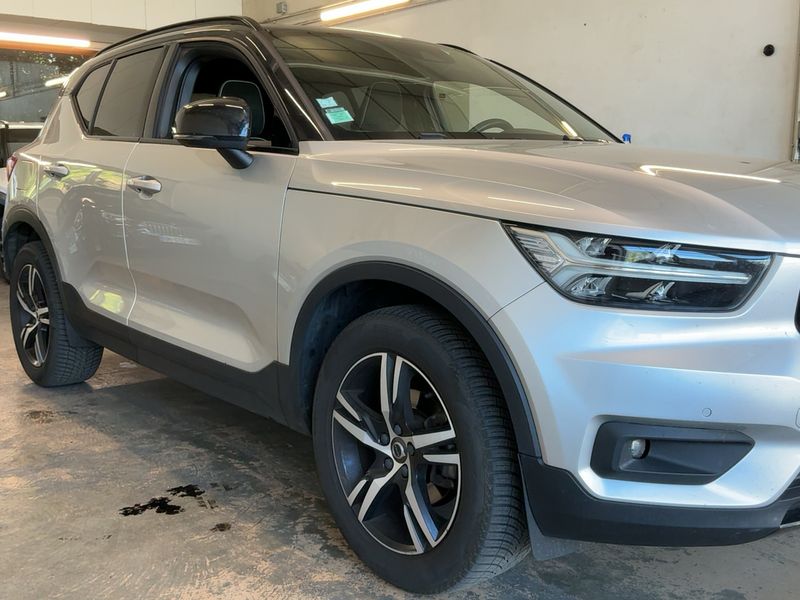 Volvo XC40 2.0 D3 R-Design 2WD — zdjęcie 8