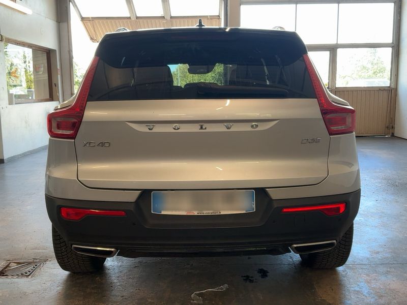 Volvo XC40 2.0 D3 R-Design 2WD — zdjęcie 5
