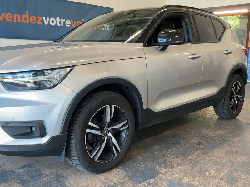 Volvo XC40 2.0 D3 R-Design 2WD — zdjęcie 2