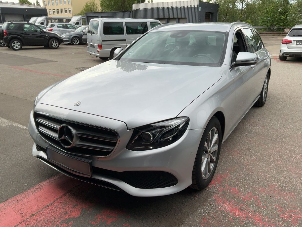 Mercedes-Benz E-Klasse 2017 — photo 1