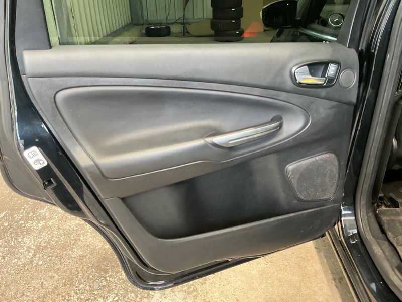 Ford S-Max 2.0 TDCi Titanium 2012 – снимка 32