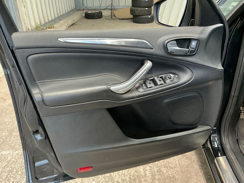 Ford S-Max 2.0 TDCi Titanium 2012 – снимка 33