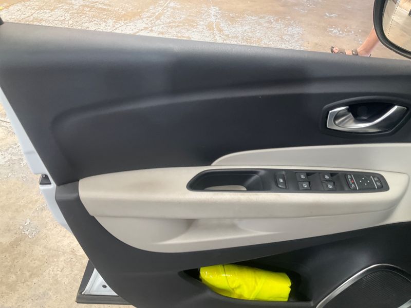 Renault Captur 1.3 TCe Zen 2019 – снимка 27