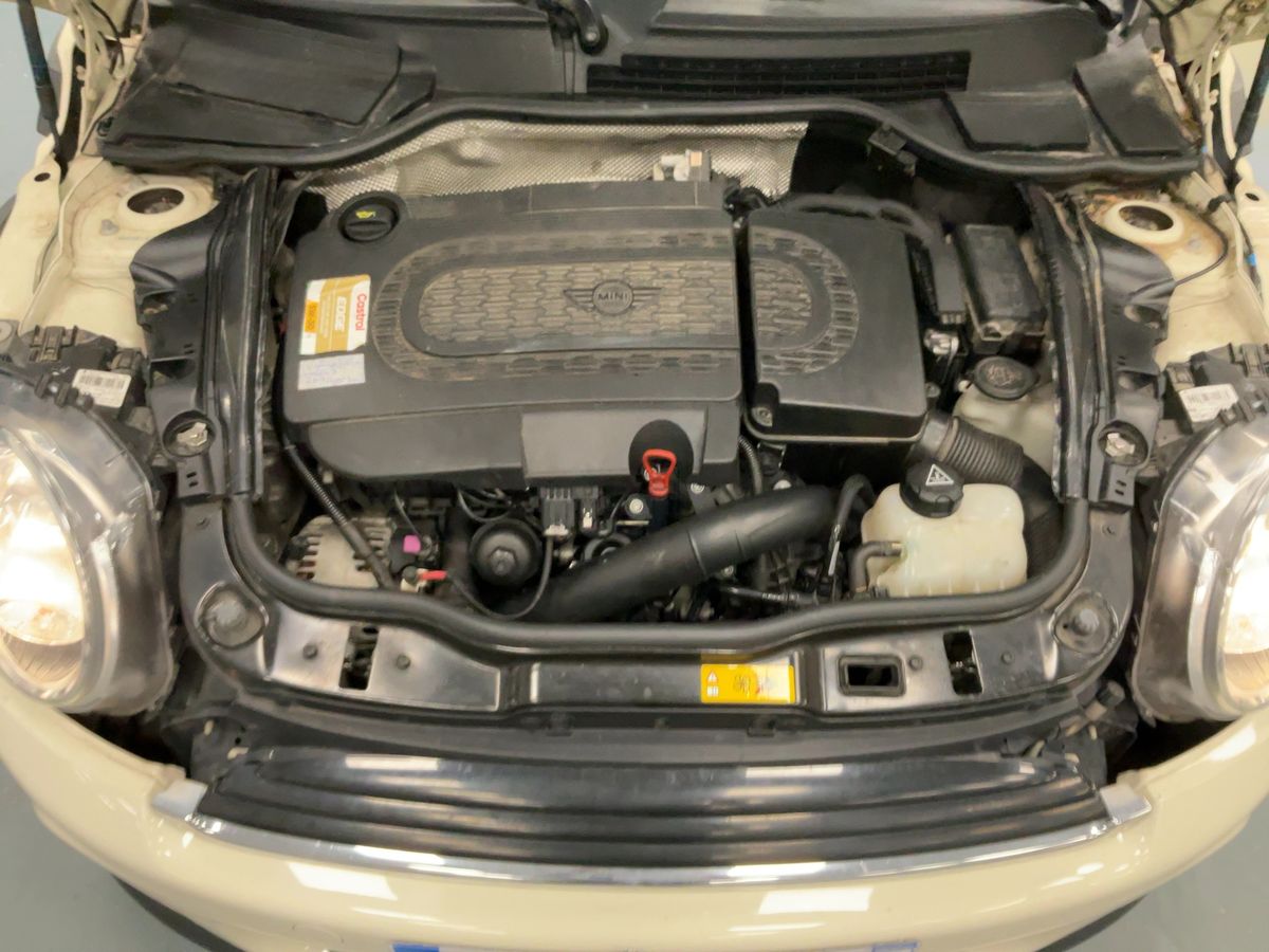 MINI One 2013 — photo 23