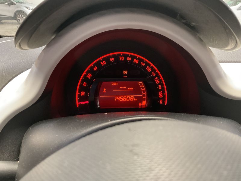Renault Twingo 1.0 SCe Expression — zdjęcie 13