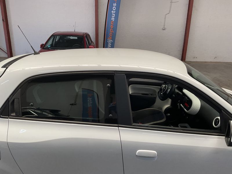 Renault Twingo 1.0 SCe Expression 2015 – снимка 13