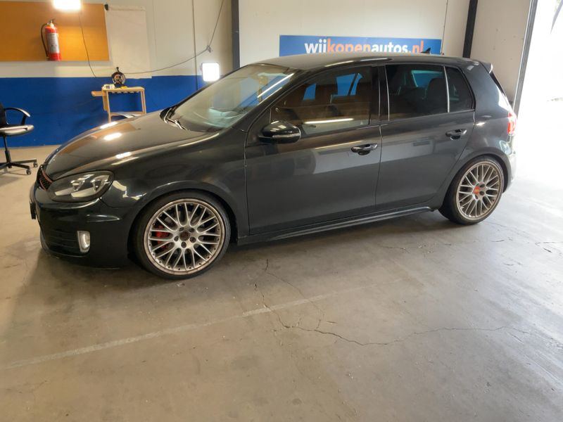 Volkswagen Golf VI 2.0 TSI GTI — zdjęcie 2