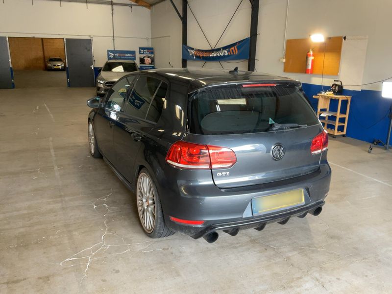Volkswagen Golf VI 2.0 TSI GTI — zdjęcie 3