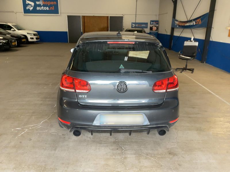 Volkswagen Golf VI 2.0 TSI GTI — zdjęcie 5