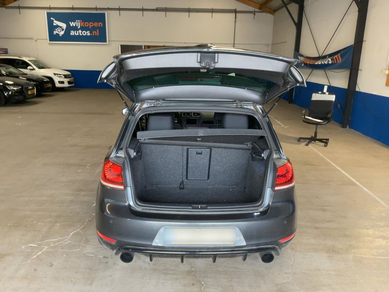 Volkswagen Golf VI 2.0 TSI GTI — zdjęcie 10