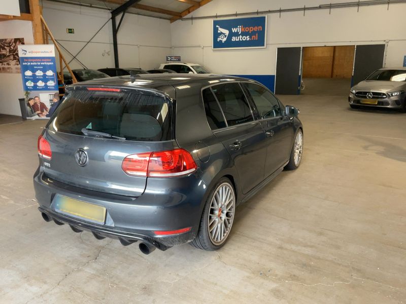 Volkswagen Golf VI 2.0 TSI GTI — zdjęcie 6